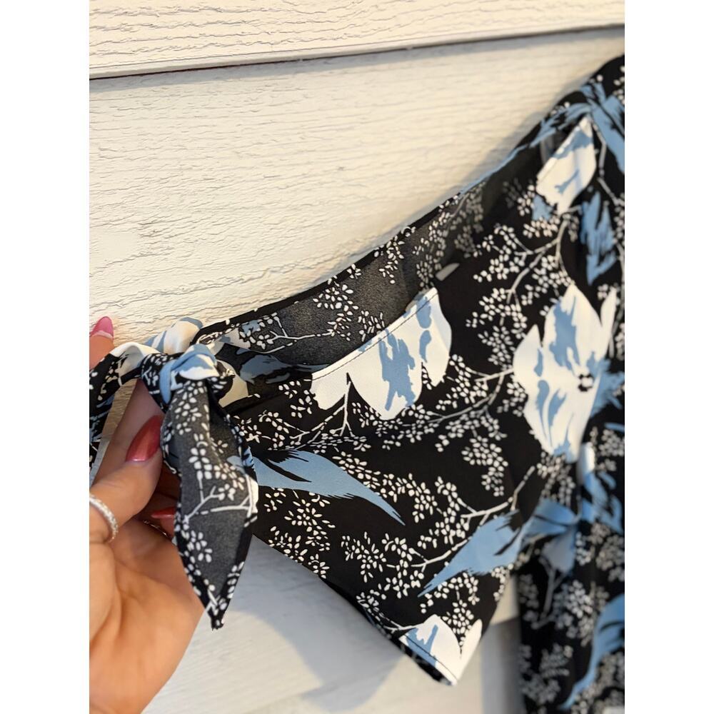 Jouica Black Blue Floral Blouse Size S NWT | Tie Sleeve Dressy Top - Picture 6 of 14